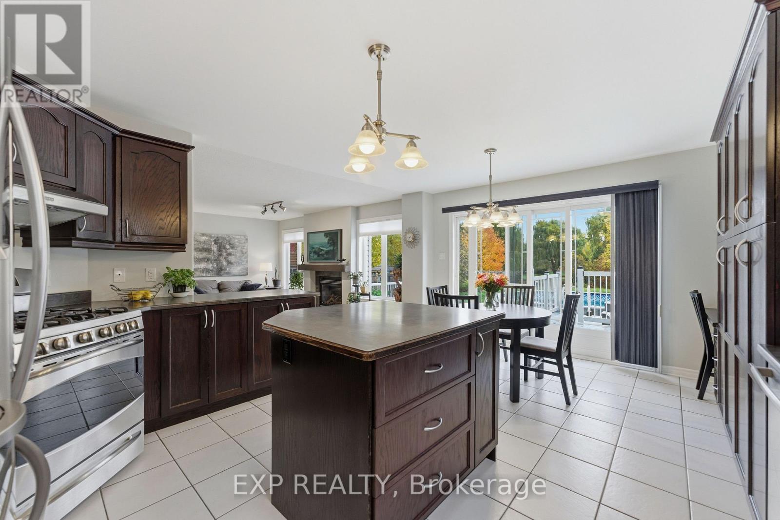 17 Olde Towne Avenue, Russell, Ontario  K4R 0A5 - Photo 20 - X12482856