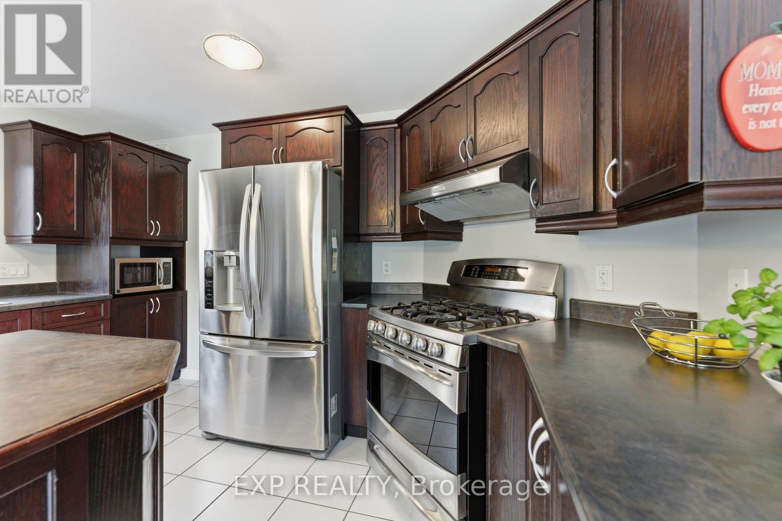 17 Olde Towne Avenue, Russell, Ontario  K4R 0A5 - Photo 21 - X12482856