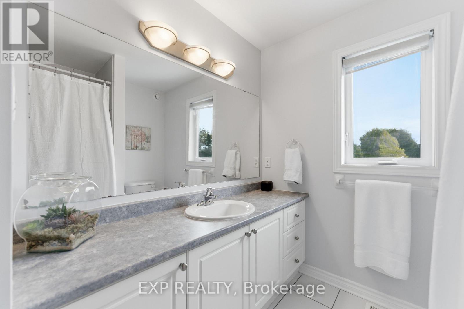 17 Olde Towne Avenue, Russell, Ontario  K4R 0A5 - Photo 26 - X12482856