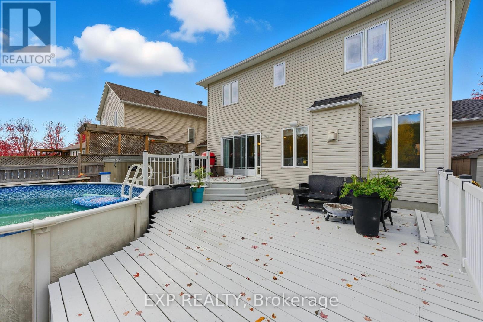 17 Olde Towne Avenue, Russell, Ontario  K4R 0A5 - Photo 45 - X12482856