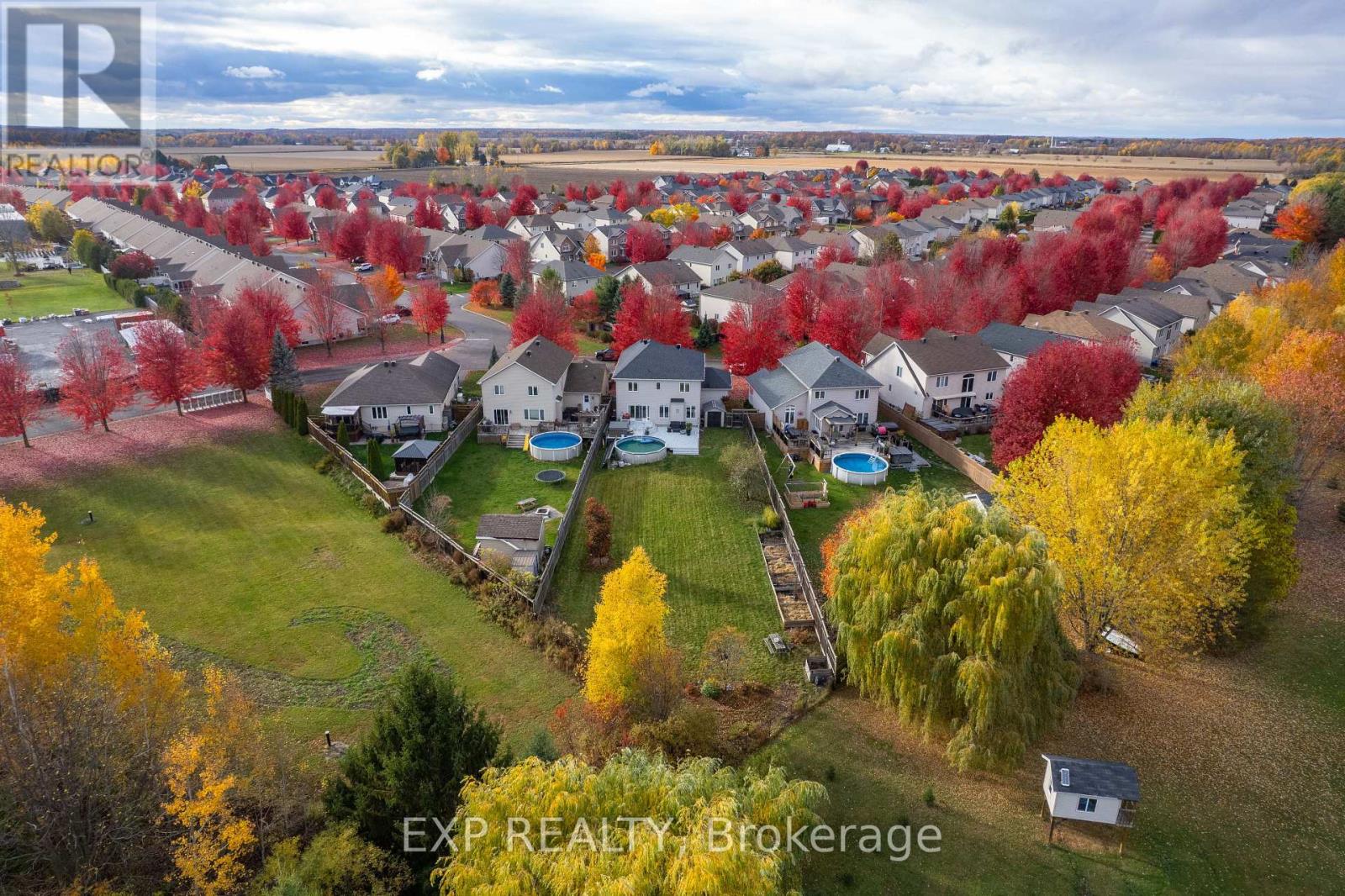 17 Olde Towne Avenue, Russell, Ontario  K4R 0A5 - Photo 48 - X12482856