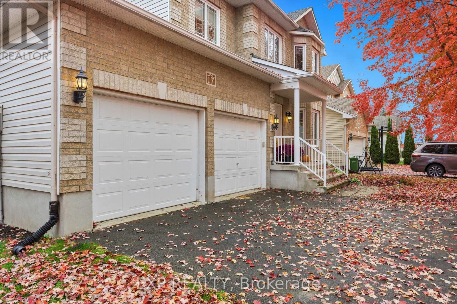 17 Olde Towne Avenue, Russell, Ontario  K4R 0A5 - Photo 5 - X12482856