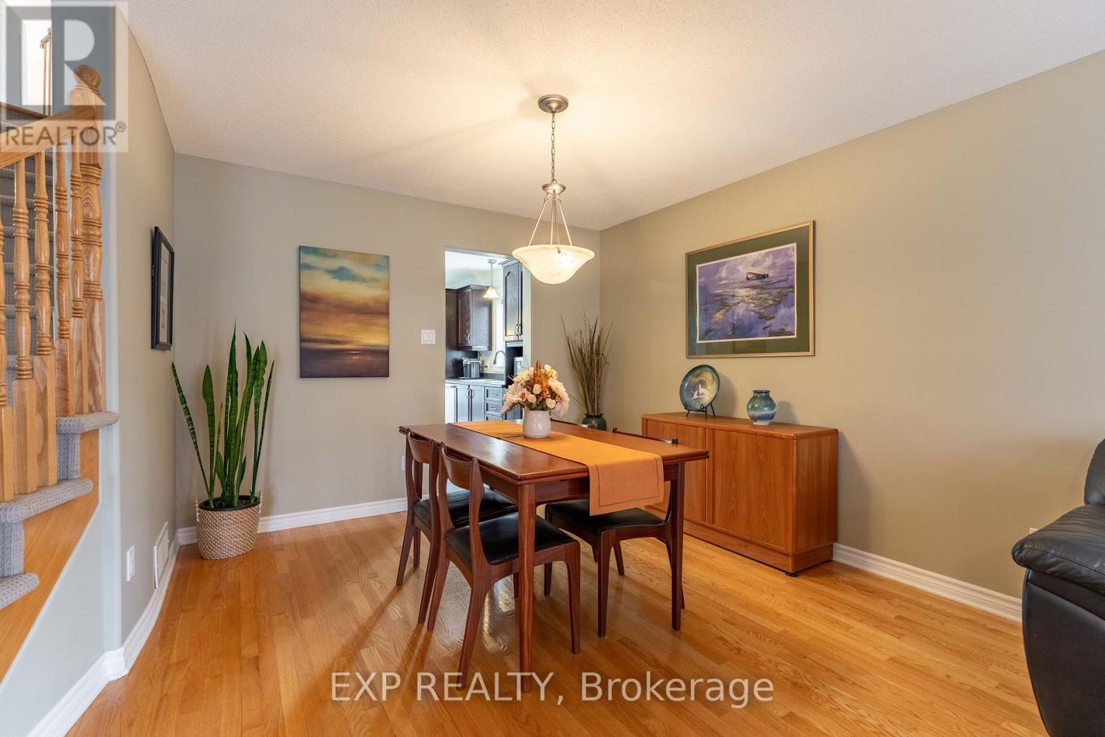 17 Olde Towne Avenue, Russell, Ontario  K4R 0A5 - Photo 9 - X12482856