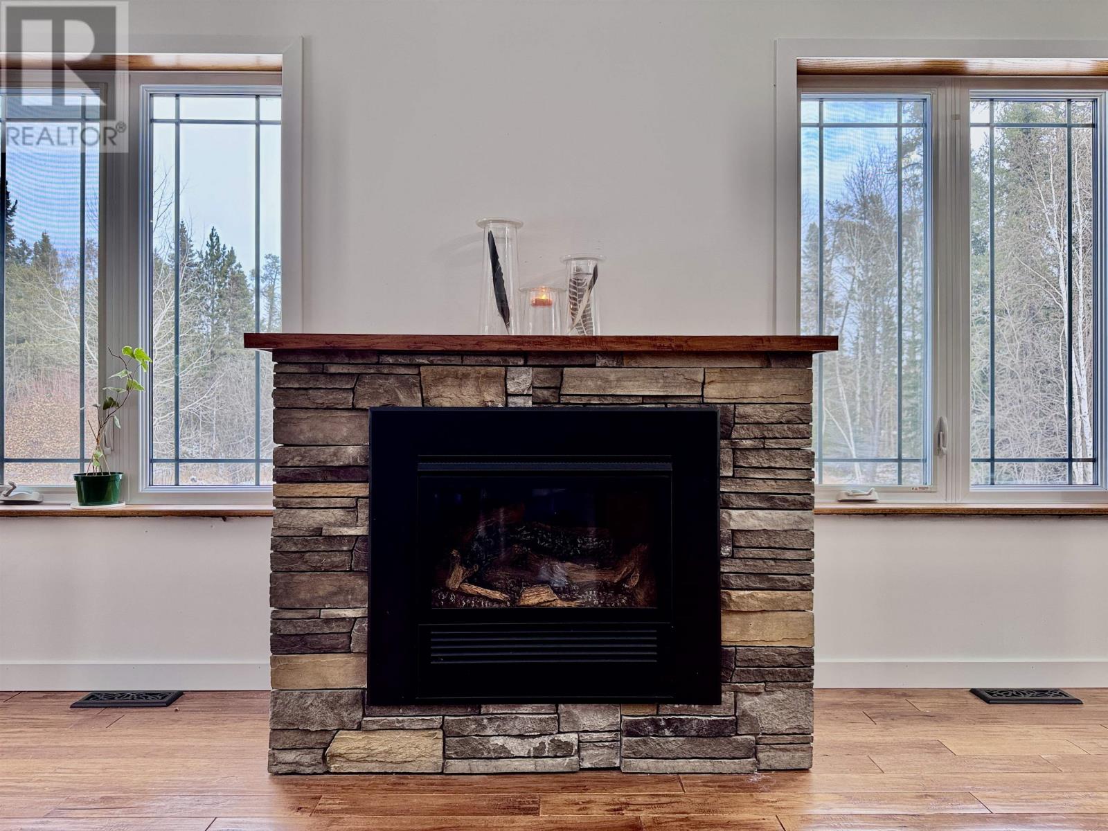 1026 Fire #211 Hwy 11, Atikokan, Ontario  P0T 1C0 - Photo 10 - TB253648