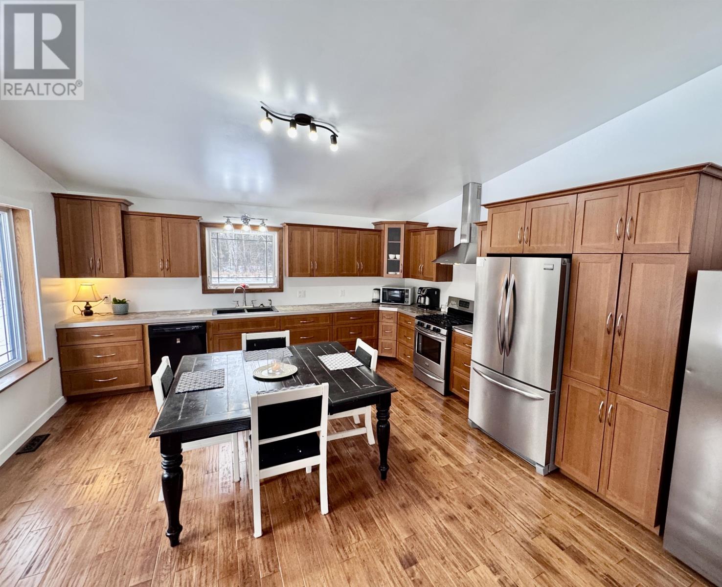 1026 Fire #211 Hwy 11, Atikokan, Ontario  P0T 1C0 - Photo 11 - TB253648