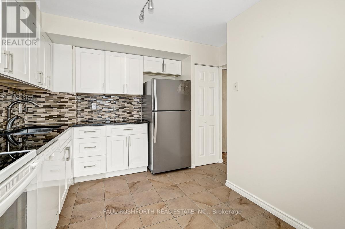 1605 - 2759 Carousel Crescent, Ottawa, Ontario  K1T 2N5 - Photo 13 - X12627198