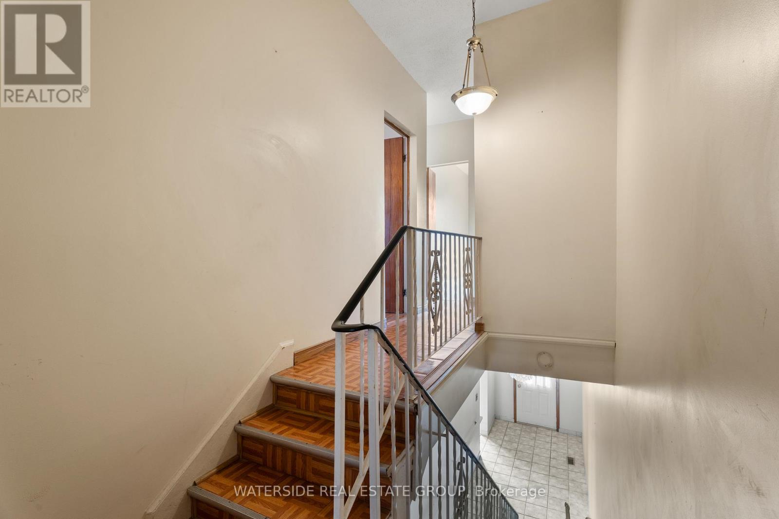 241 Robert Street, Hamilton, Ontario  L8L 2R3 - Photo 16 - X12498698