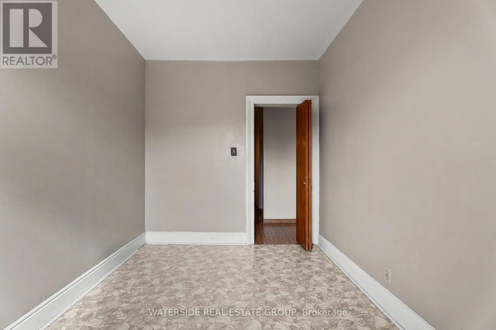 241 Robert Street, Hamilton, Ontario  L8L 2R3 - Photo 23 - X12498698