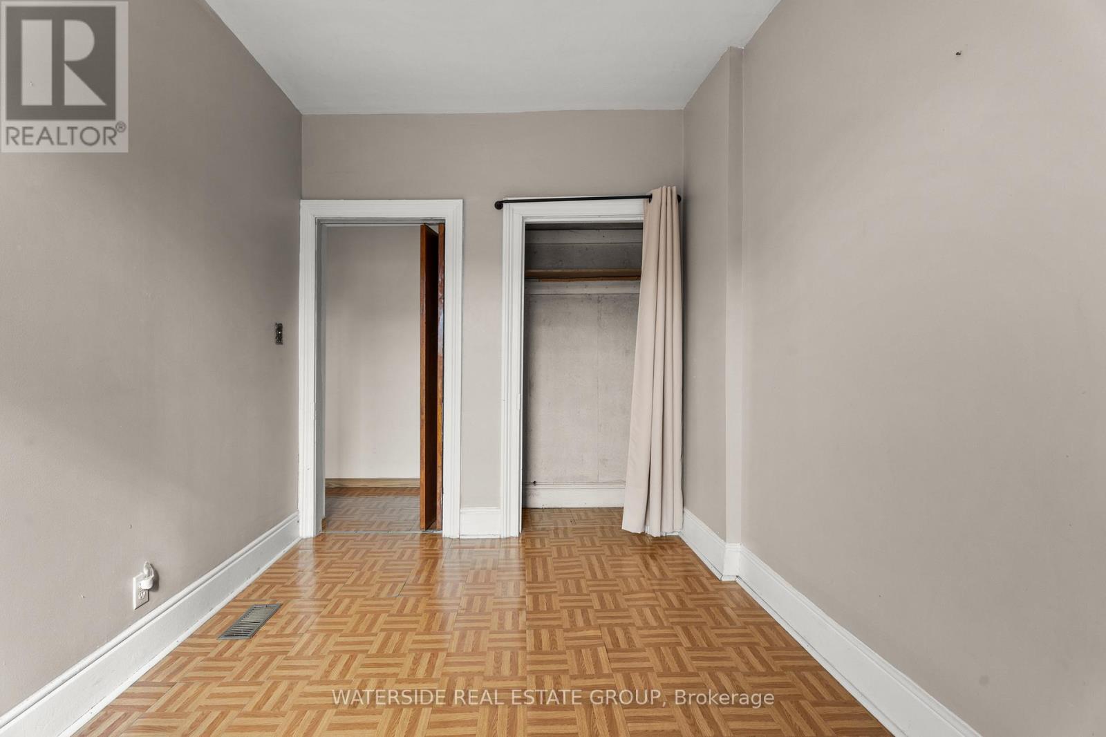 241 Robert Street, Hamilton, Ontario  L8L 2R3 - Photo 25 - X12498698