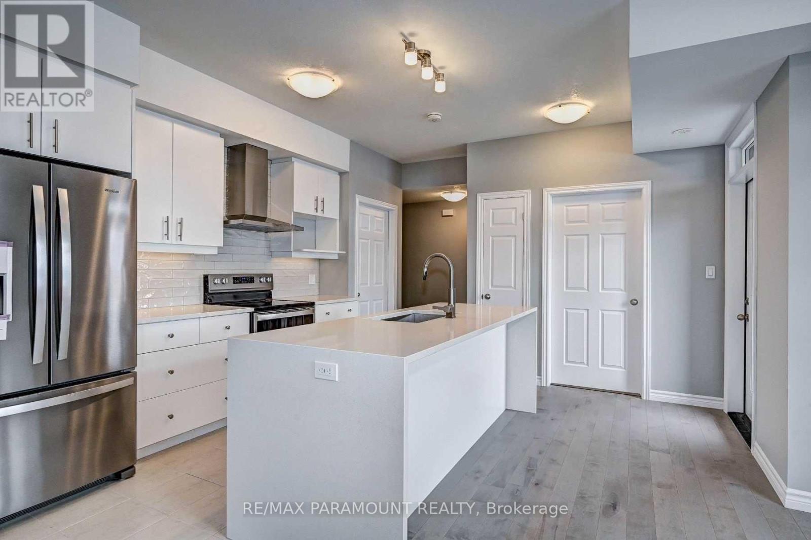 162 Oat Lane, Kitchener, Ontario  N2R 0R6 - Photo 11 - X12627026