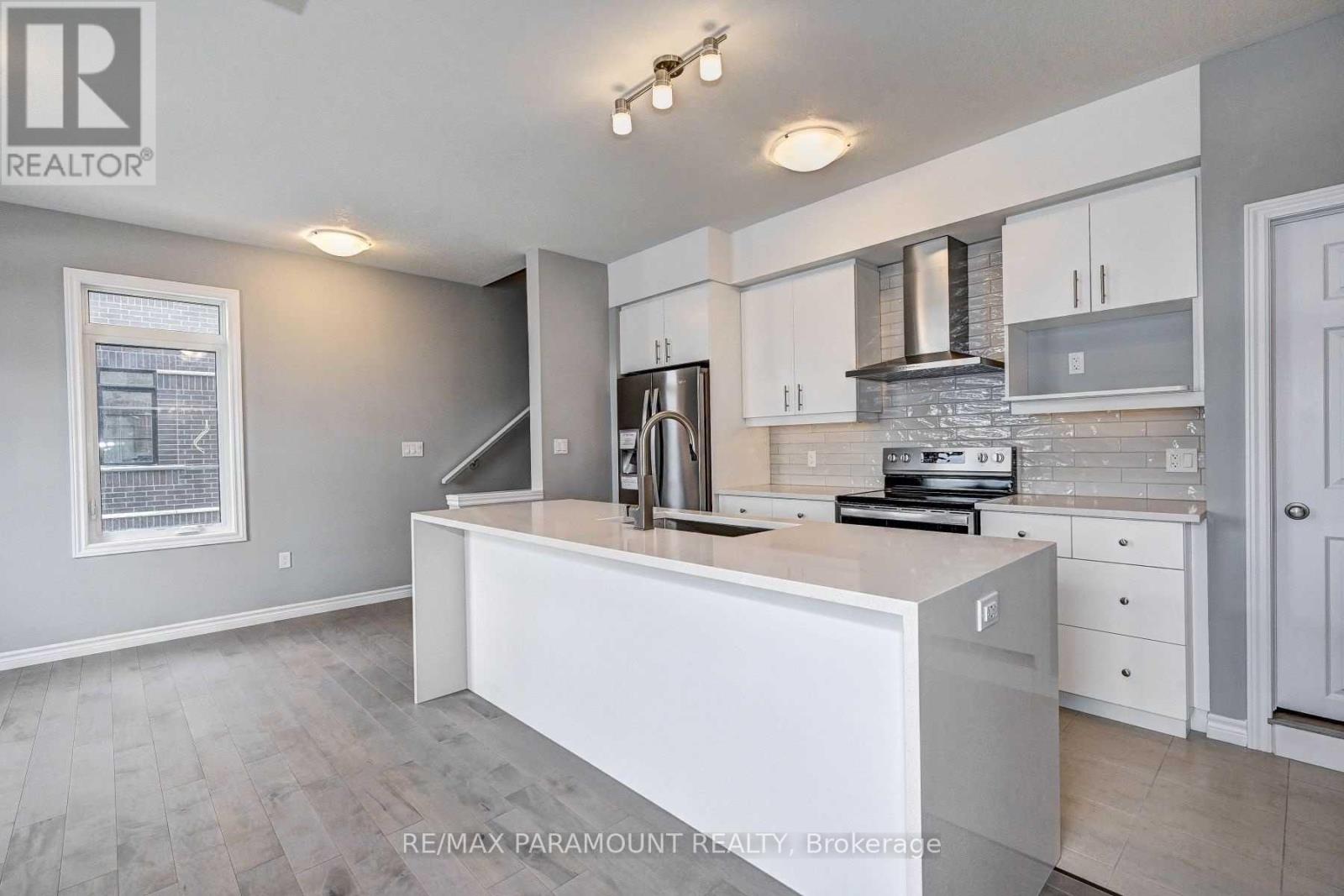 162 Oat Lane, Kitchener, Ontario  N2R 0R6 - Photo 8 - X12627026