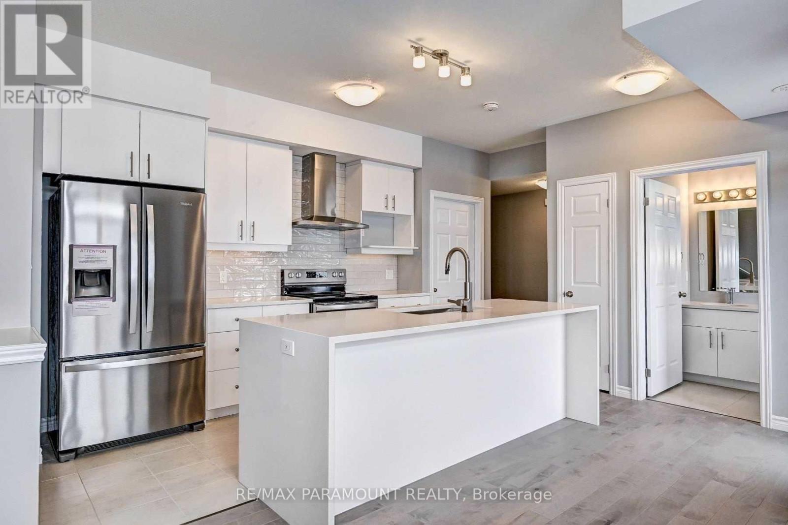 162 Oat Lane, Kitchener, Ontario  N2R 0R6 - Photo 9 - X12627026