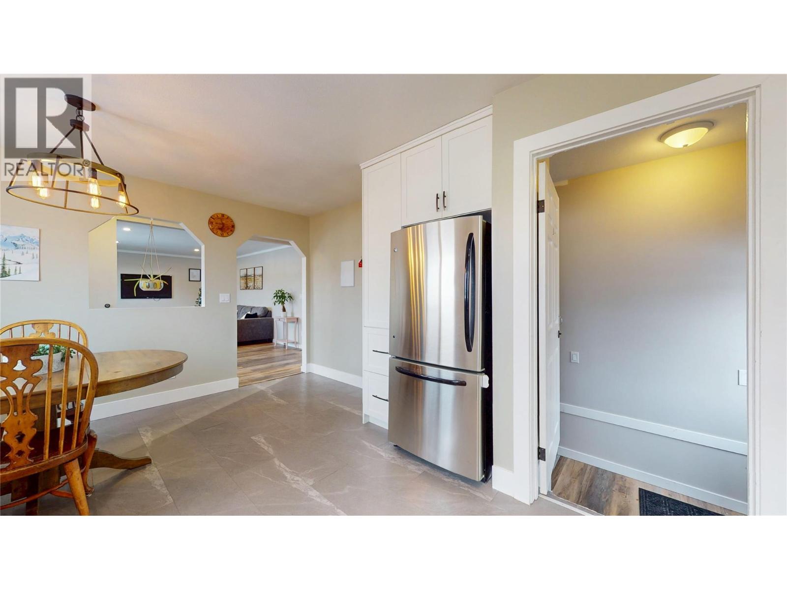 203 8th Street S, Cranbrook, British Columbia V1C 1N9 - Photo 12 - 10365908