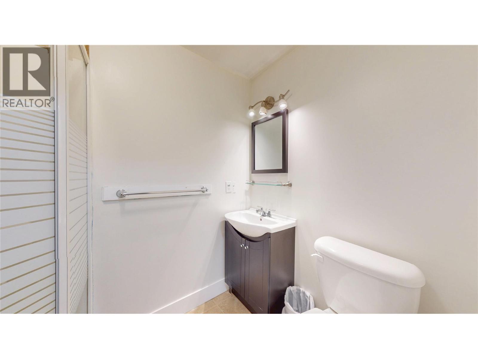 203 8th Street S, Cranbrook, British Columbia V1C 1N9 - Photo 22 - 10365908