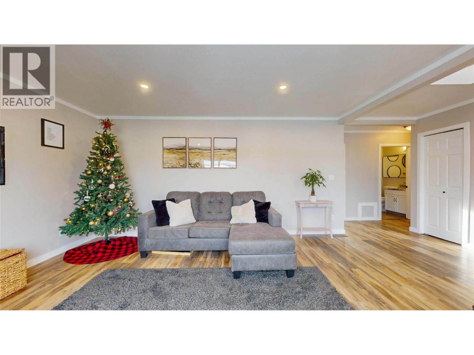 203 8th Street S, Cranbrook, British Columbia V1C 1N9 - Photo 6 - 10365908