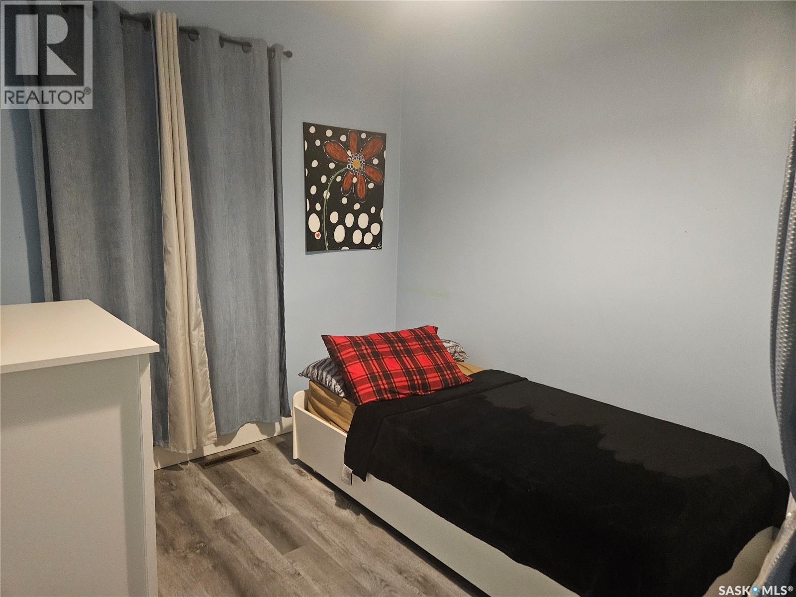 436 Iroquois Street W, Moose Jaw, Saskatchewan  S6H 5B3 - Photo 11 - SK019155