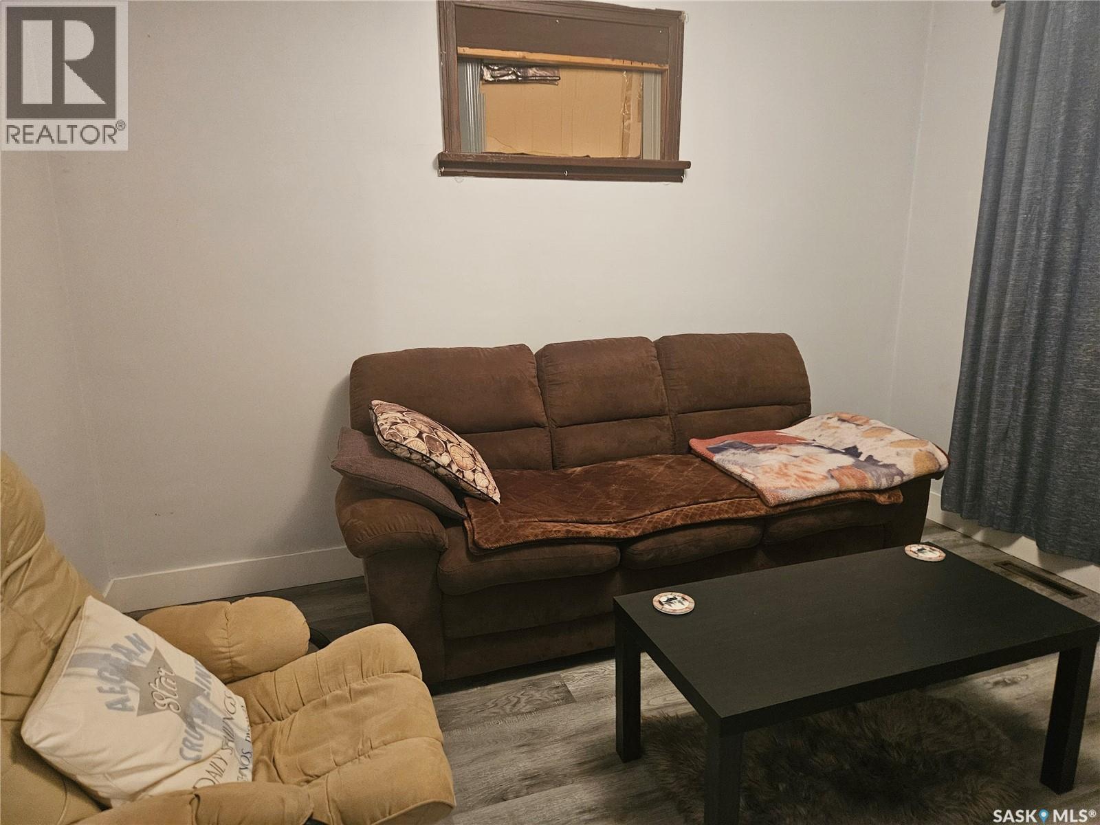 436 Iroquois Street W, Moose Jaw, Saskatchewan  S6H 5B3 - Photo 3 - SK019155