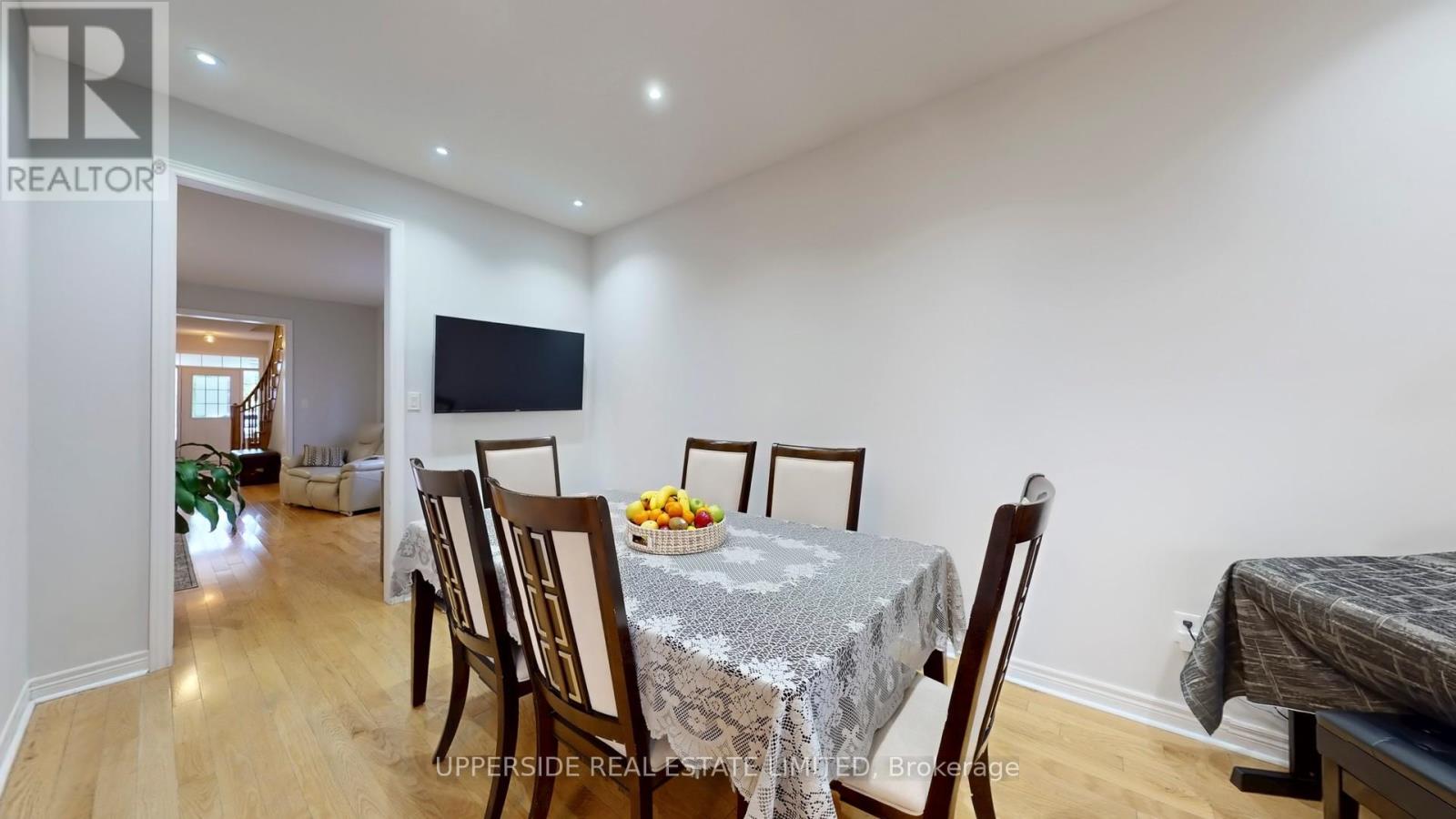 125 Walter Sinclair Court, Richmond Hill, Ontario  L4E 0X4 - Photo 10 - N12475872