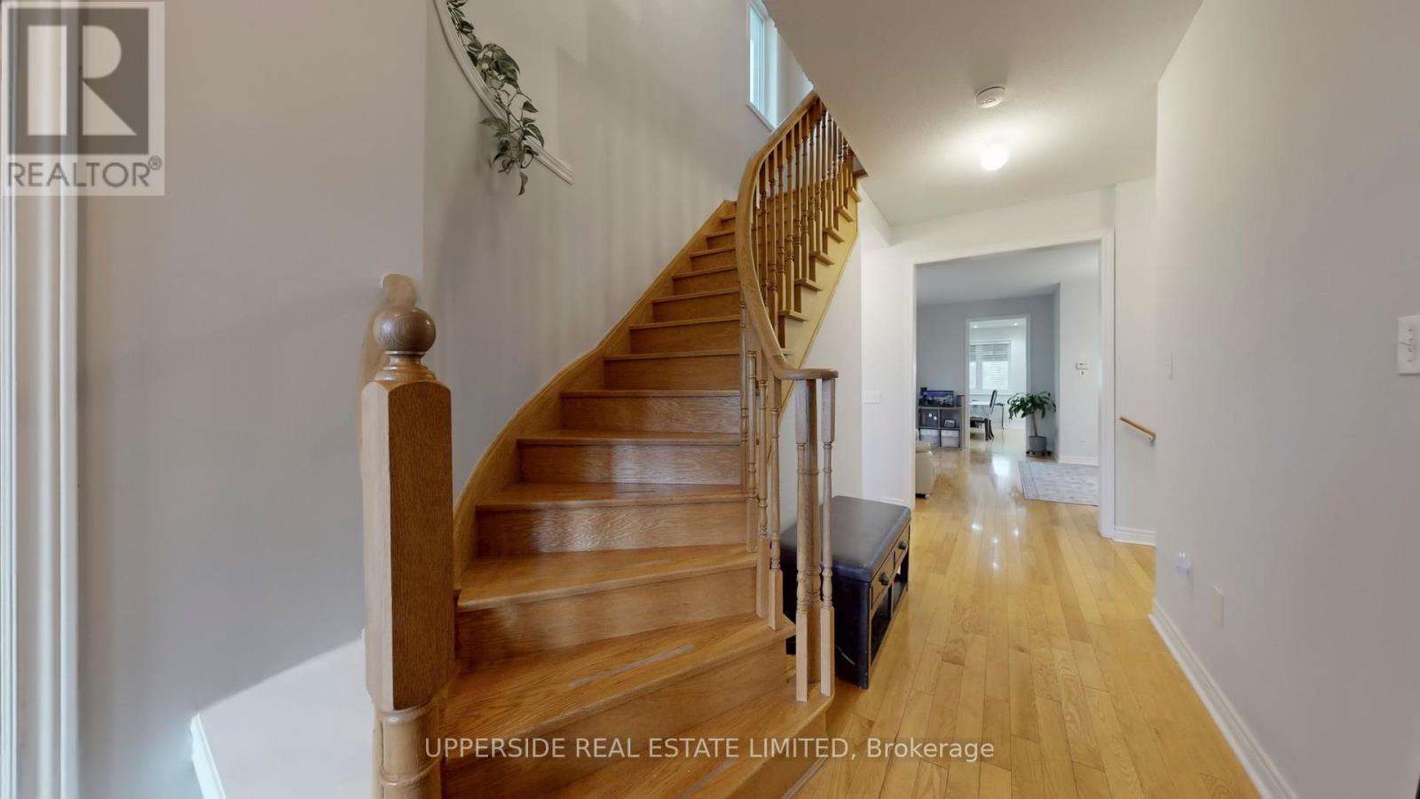 125 Walter Sinclair Court, Richmond Hill, Ontario  L4E 0X4 - Photo 22 - N12475872