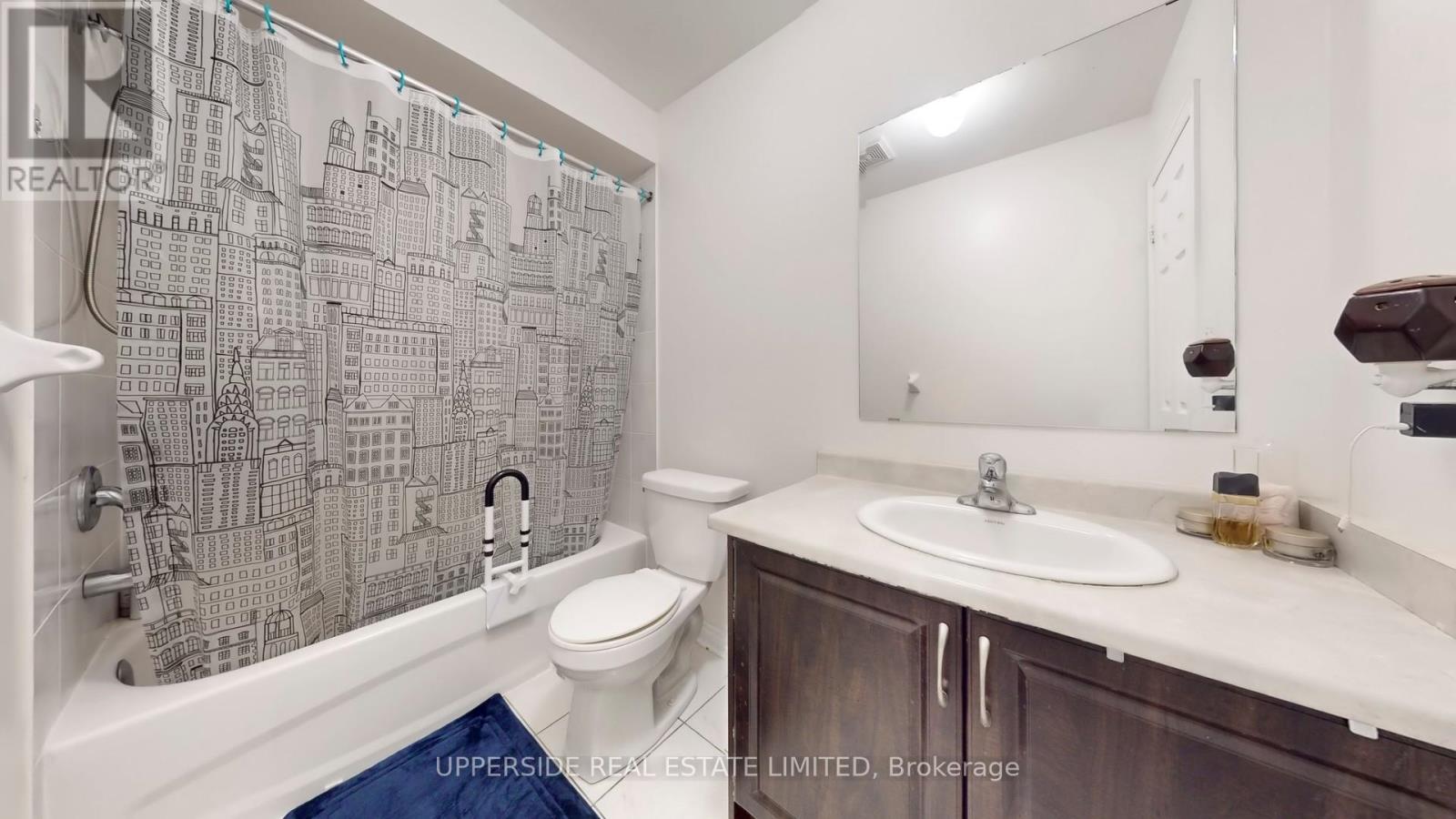 125 Walter Sinclair Court, Richmond Hill, Ontario  L4E 0X4 - Photo 35 - N12475872