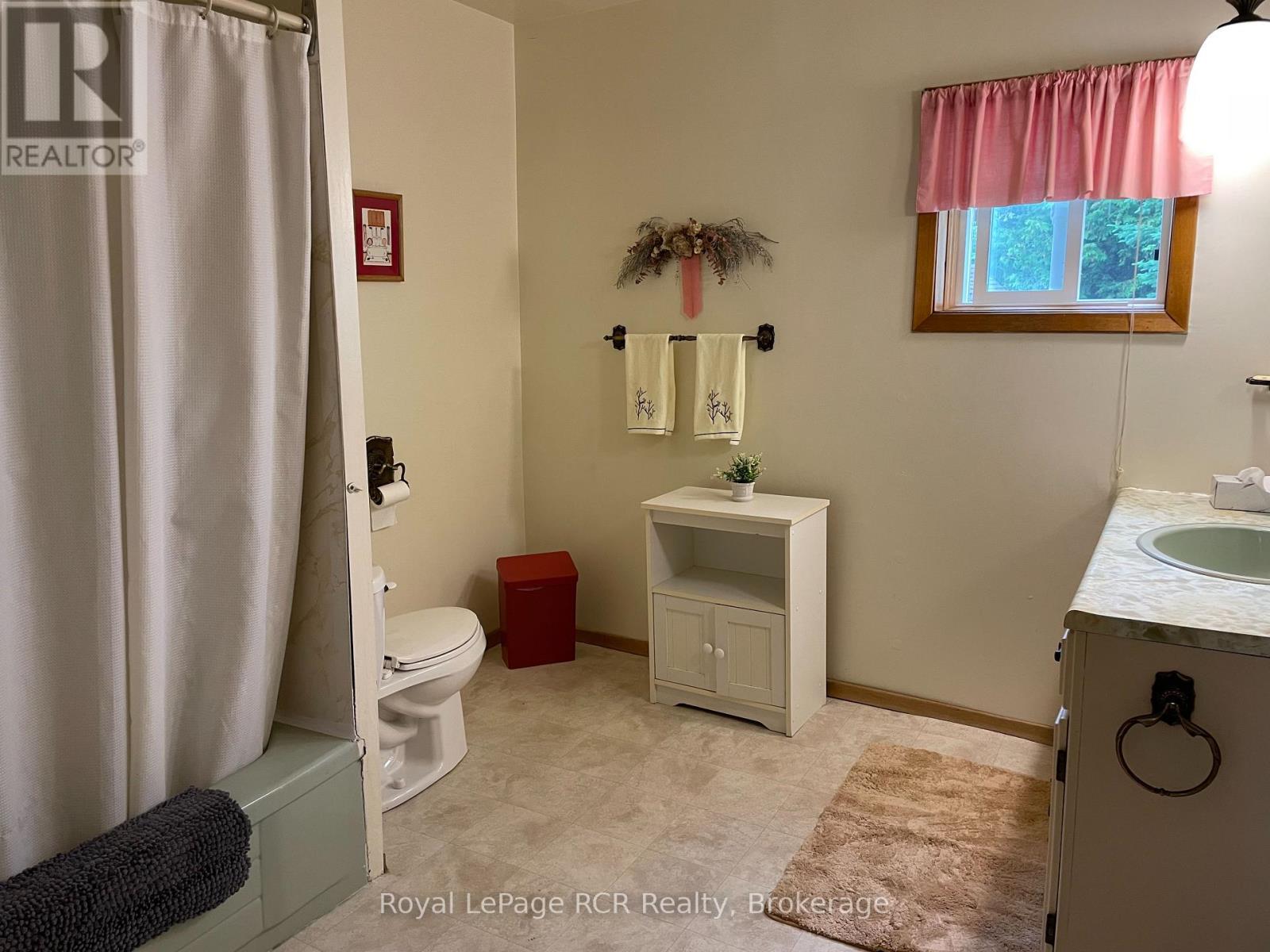 504482 Grey Rd 12, West Grey, Ontario N0C 1H0 - Photo 23 - X12627104