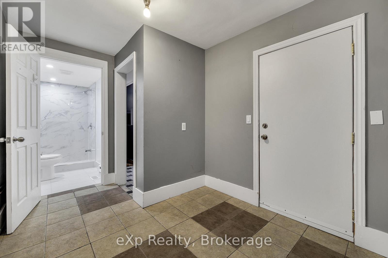 2 - 174 William Street, Brantford, Ontario  N3T 3L5 - Photo 9 - X12627140