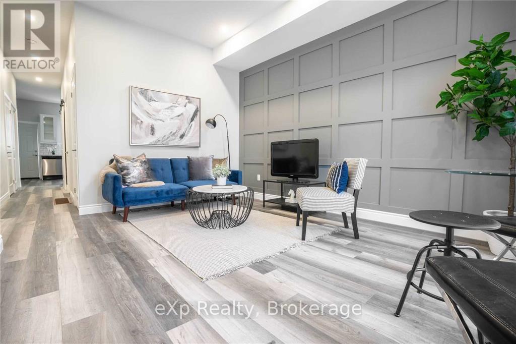 Main - 55 Wellington Street N, Hamilton (Beasley), Ontario  L8R 1M9 - Photo 3 - X12627248