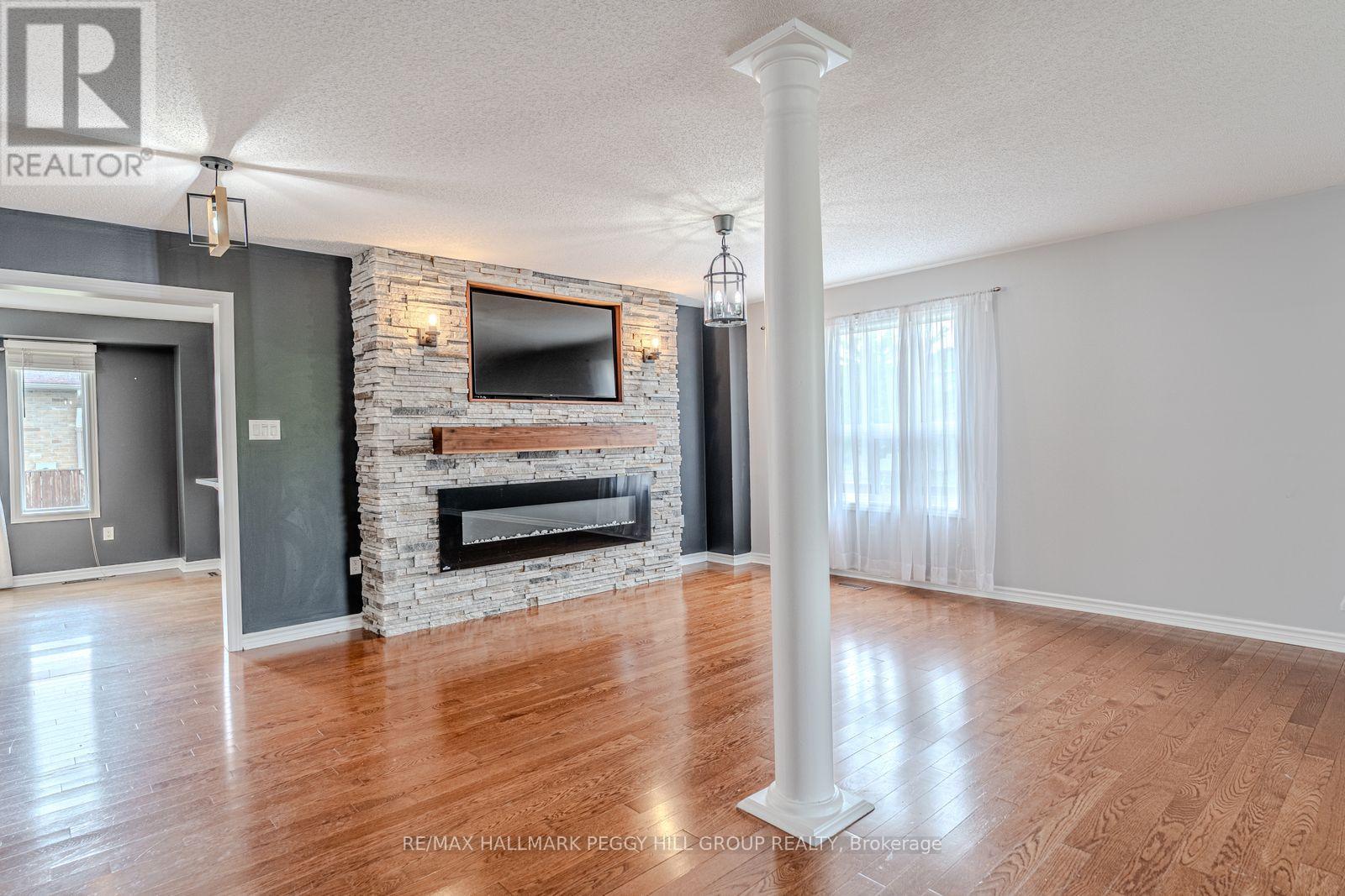 63 Wismer Avenue, Barrie, Ontario  L4N 9T9 - Photo 6 - S12475595