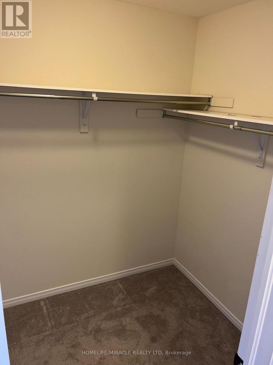 150 Golden Springs Drive, Brampton, Ontario  L7A 4N7 - Photo 14 - W12617392