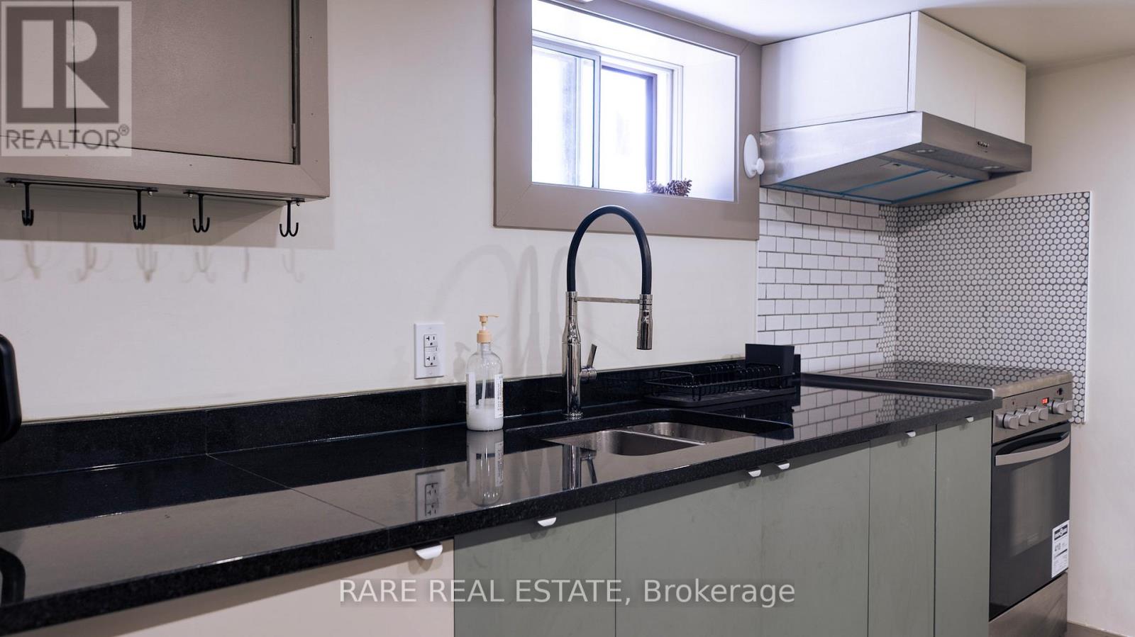 Basement - 33 Juliet Crescent, Toronto, Ontario  M6M 1N5 - Photo 2 - W12564212