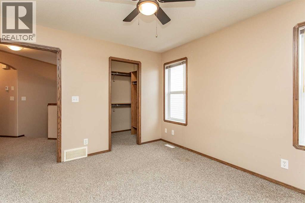 24 Iverson Close, Red Deer, Alberta T4R 3M9 - Photo 12 - A2274363