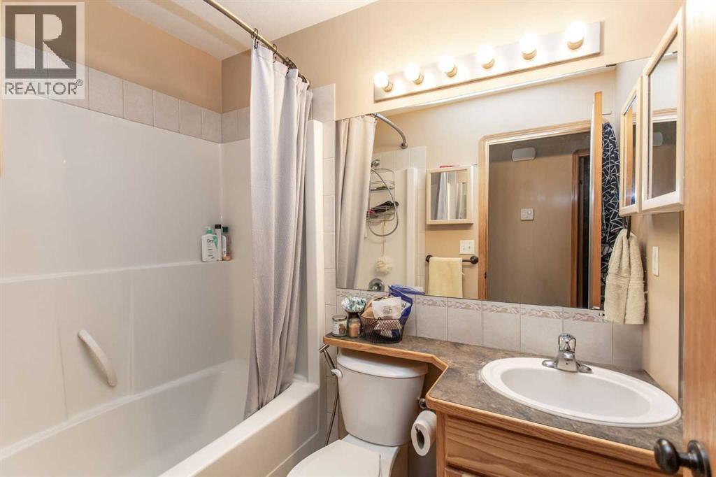 24 Iverson Close, Red Deer, Alberta T4R 3M9 - Photo 23 - A2274363