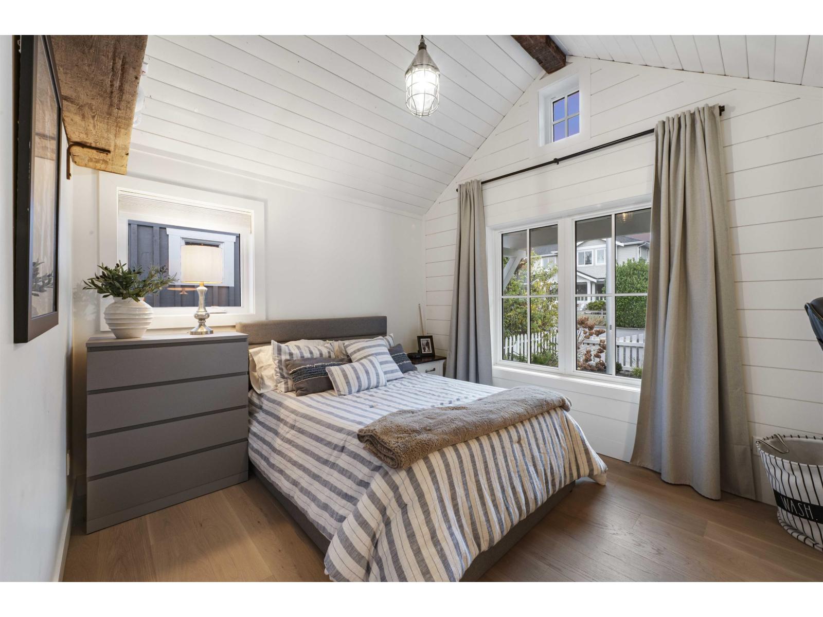 2831 Gordon Avenue, Surrey, British Columbia V4A 3J5 - Photo 15 - R3073381