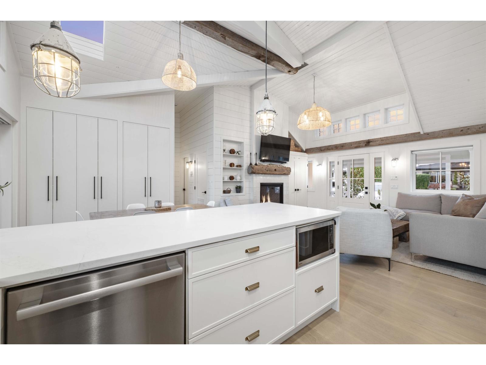 2831 Gordon Avenue, Surrey, British Columbia V4A 3J5 - Photo 12 - R3073381