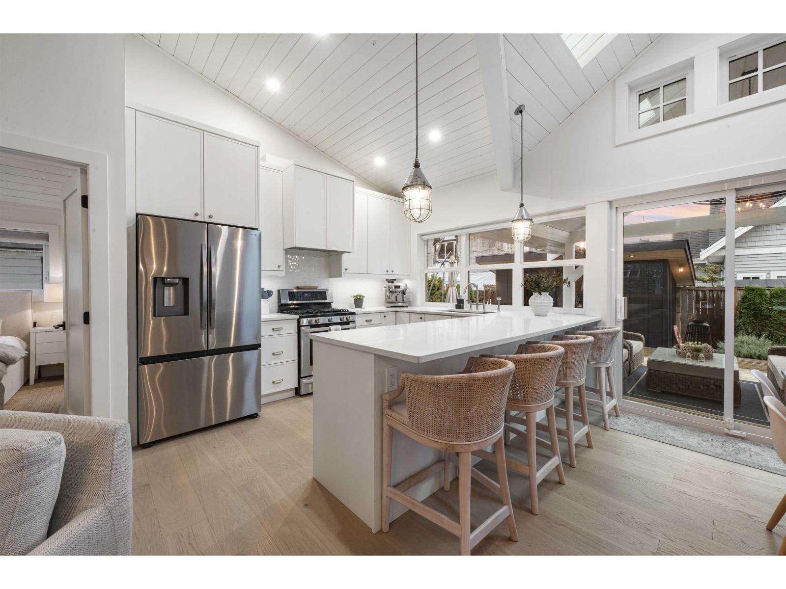 2831 Gordon Avenue, Surrey, British Columbia V4A 3J5 - Photo 10 - R3073381