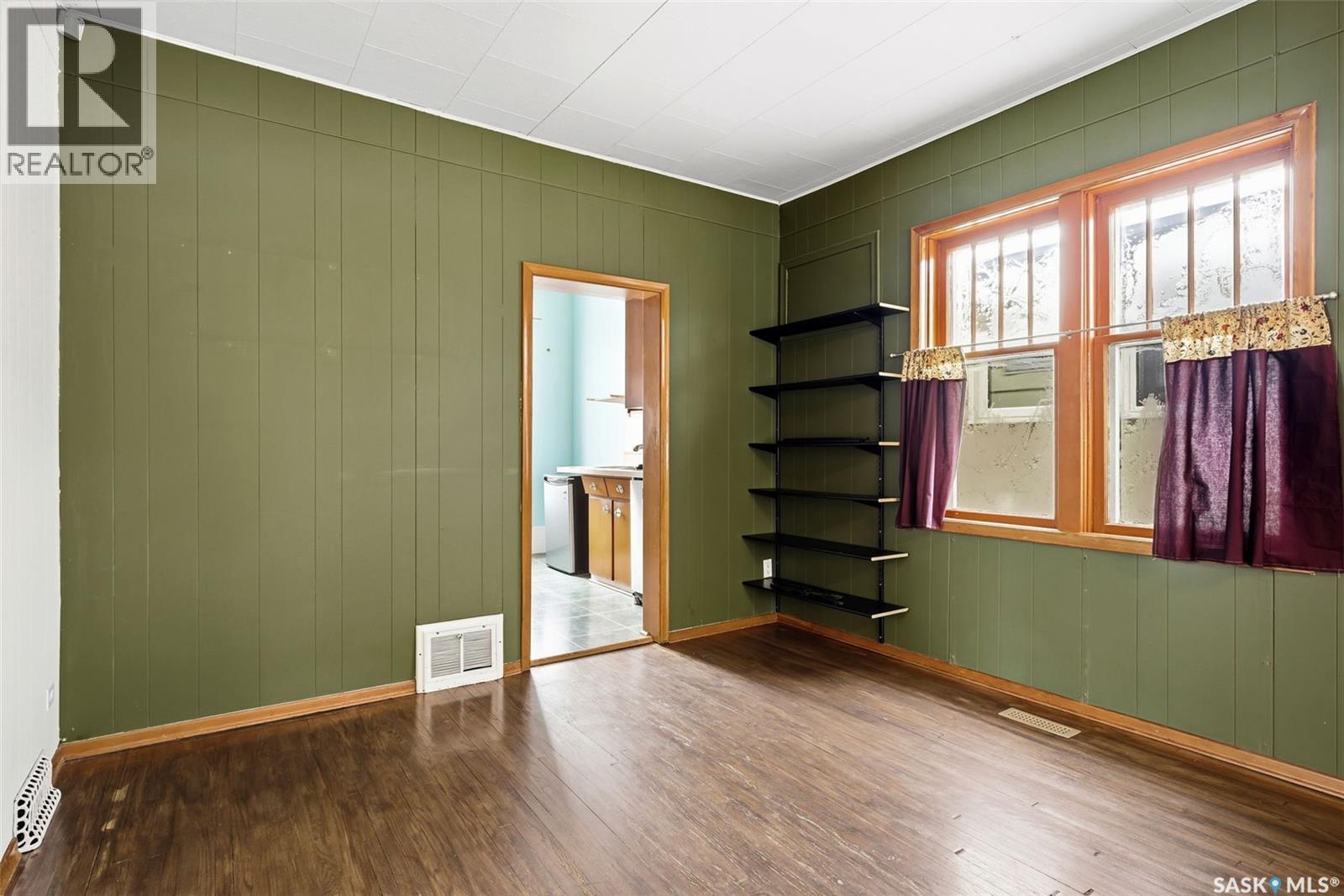 1929 Toronto Street, Regina, Saskatchewan  S4P 1M9 - Photo 7 - SK025507