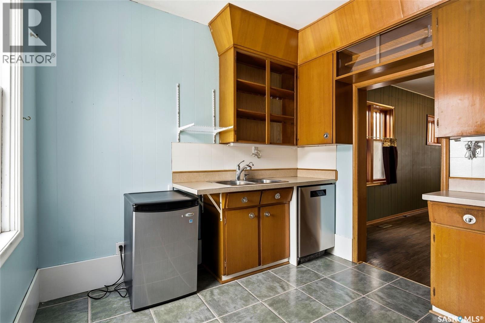 1929 Toronto Street, Regina, Saskatchewan  S4P 1M9 - Photo 9 - SK025507