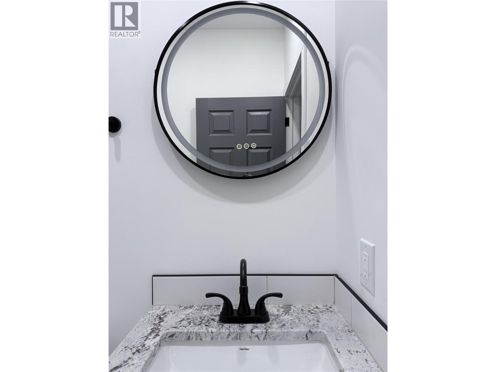 8779 Mountain View Street, Canal Flats, British Columbia  V0B 1B0 - Photo 47 - 10369369