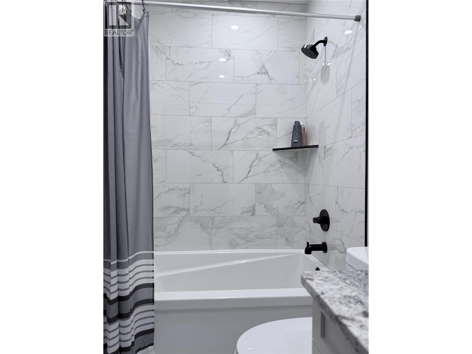 8779 Mountain View Street, Canal Flats, British Columbia  V0B 1B0 - Photo 36 - 10369369