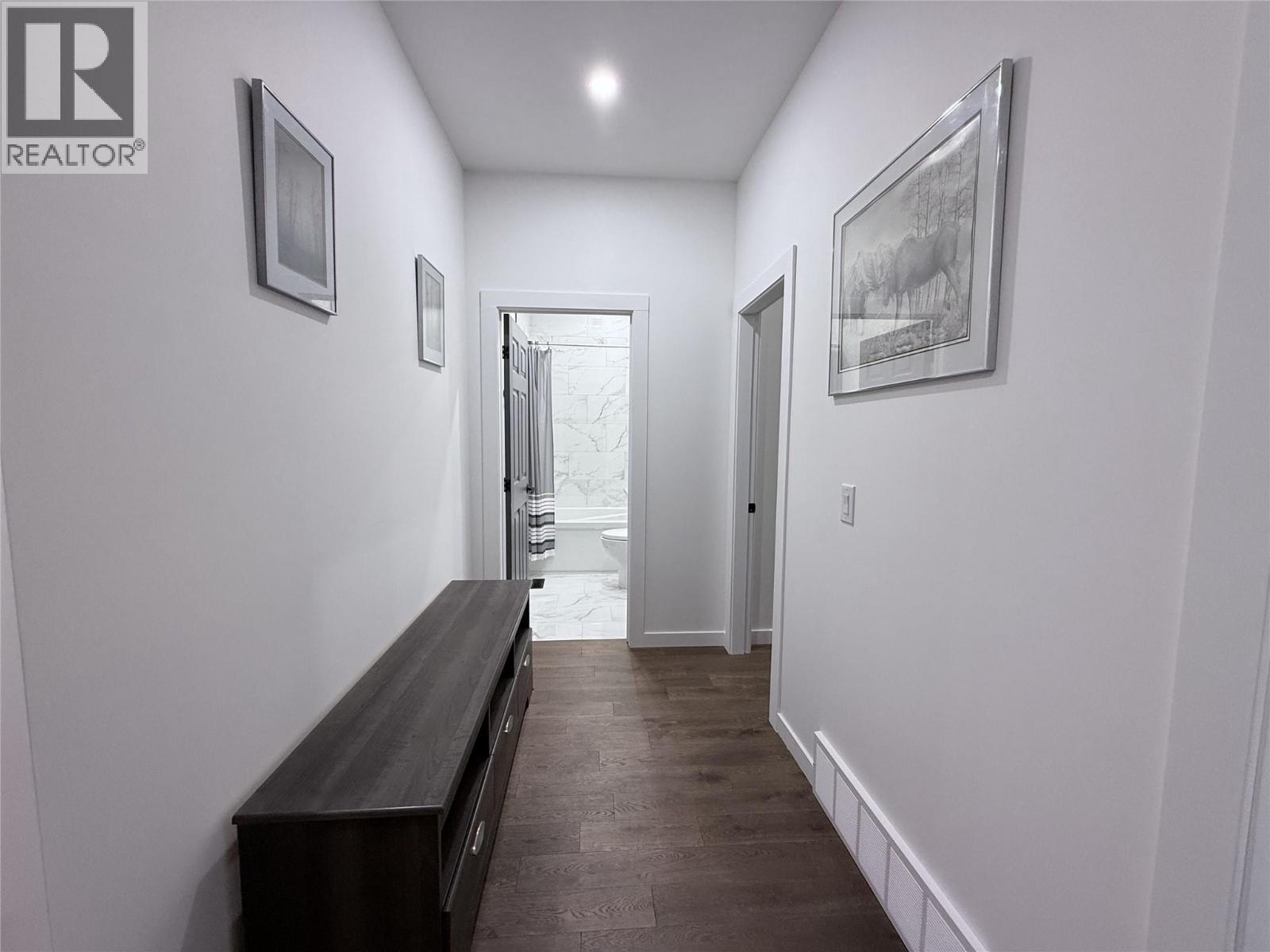 8779 Mountain View Street, Canal Flats, British Columbia  V0B 1B0 - Photo 33 - 10369369