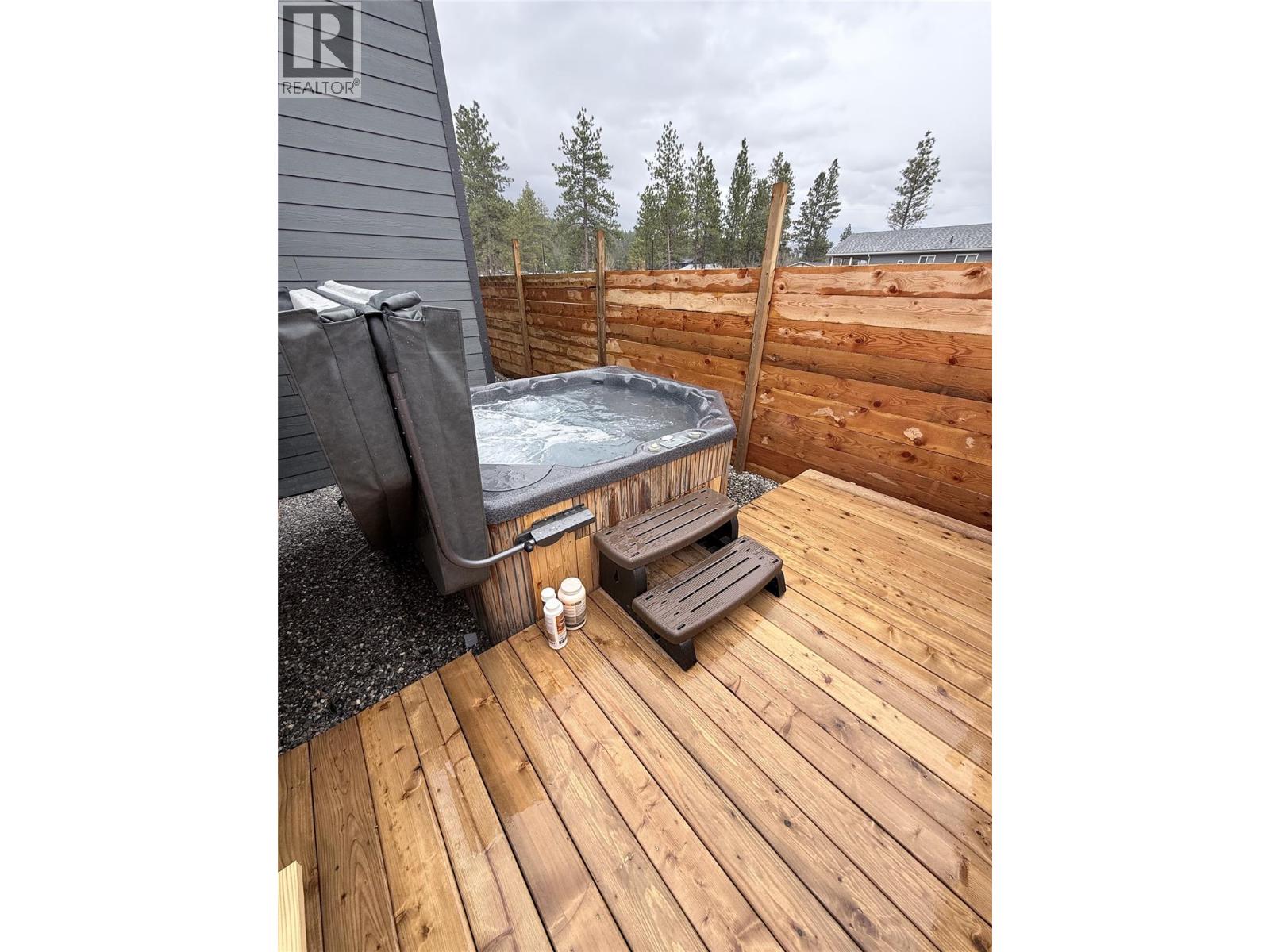 8779 Mountain View Street, Canal Flats, British Columbia  V0B 1B0 - Photo 53 - 10369369