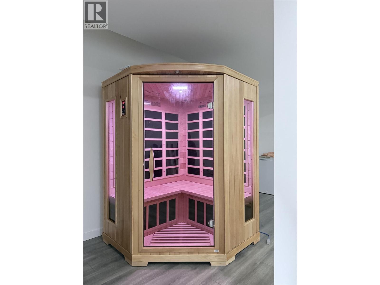 8779 Mountain View Street, Canal Flats, British Columbia  V0B 1B0 - Photo 54 - 10369369