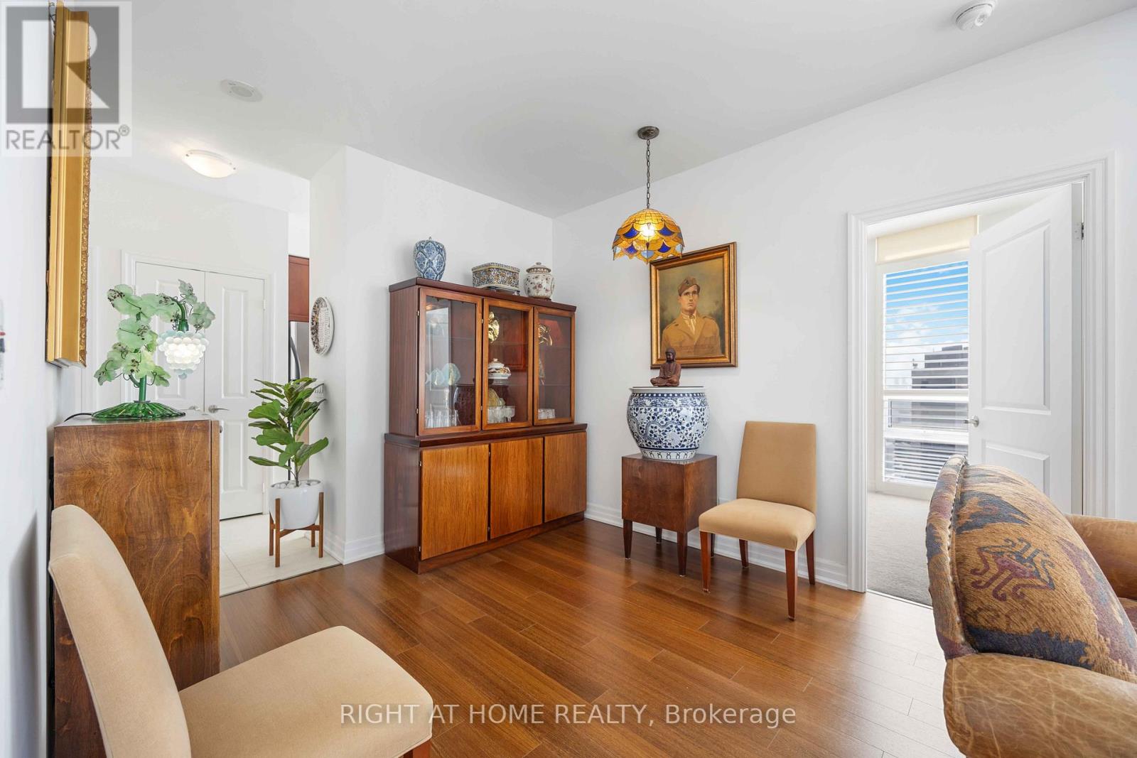 1901 - 500 St Clair Avenue W, Toronto (Humewood-Cedarvale), Ontario  M6C 1A8 - Photo 13 - C12627154