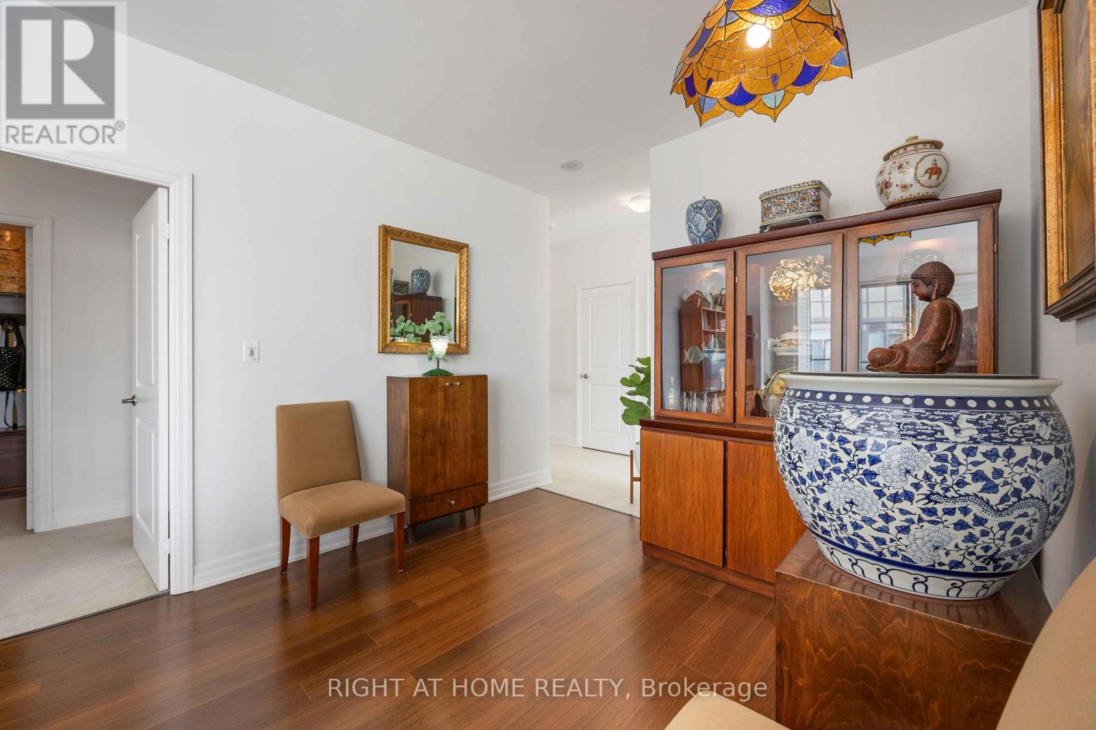 1901 - 500 St Clair Avenue W, Toronto (Humewood-Cedarvale), Ontario  M6C 1A8 - Photo 14 - C12627154