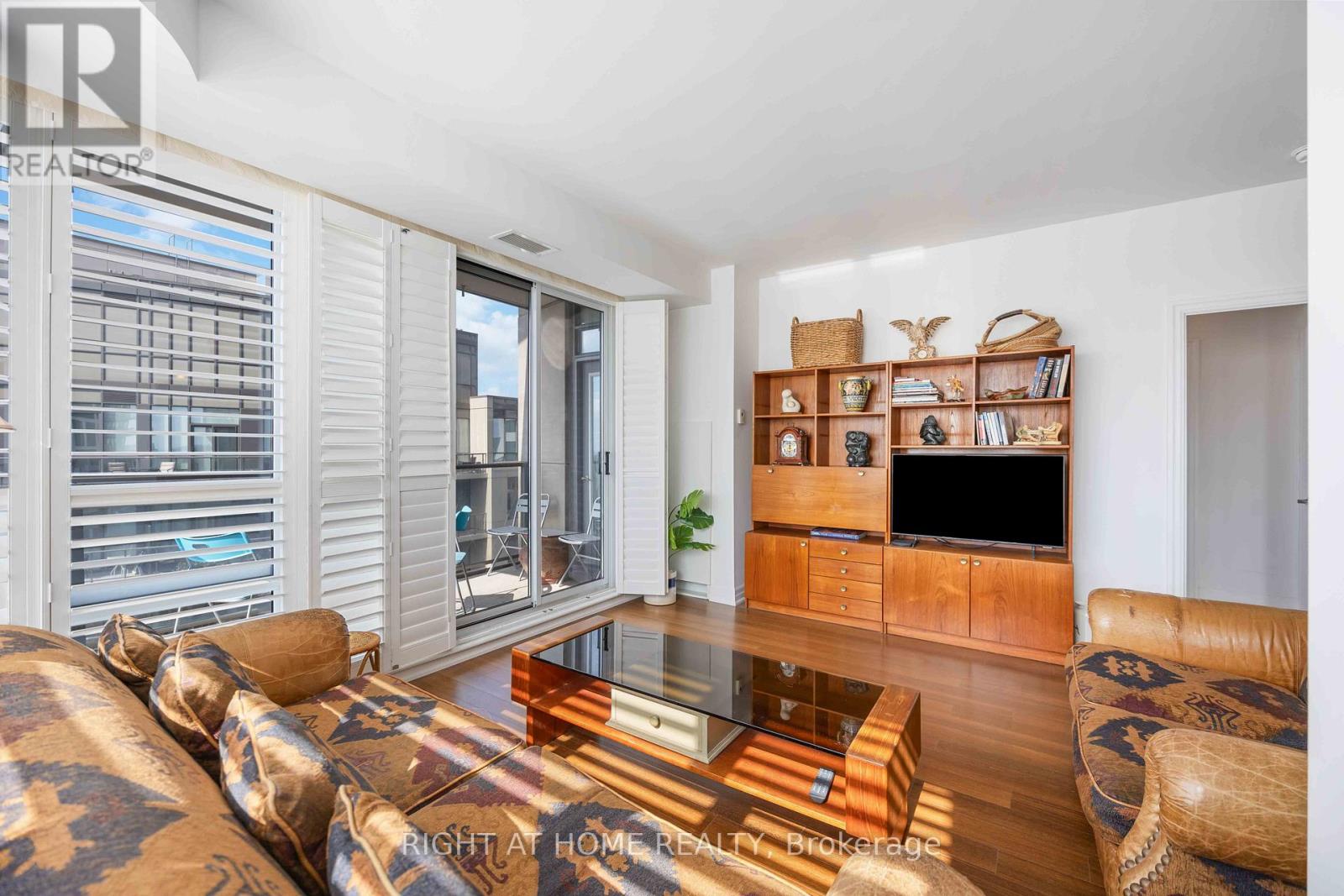 1901 - 500 St Clair Avenue W, Toronto (Humewood-Cedarvale), Ontario  M6C 1A8 - Photo 18 - C12627154