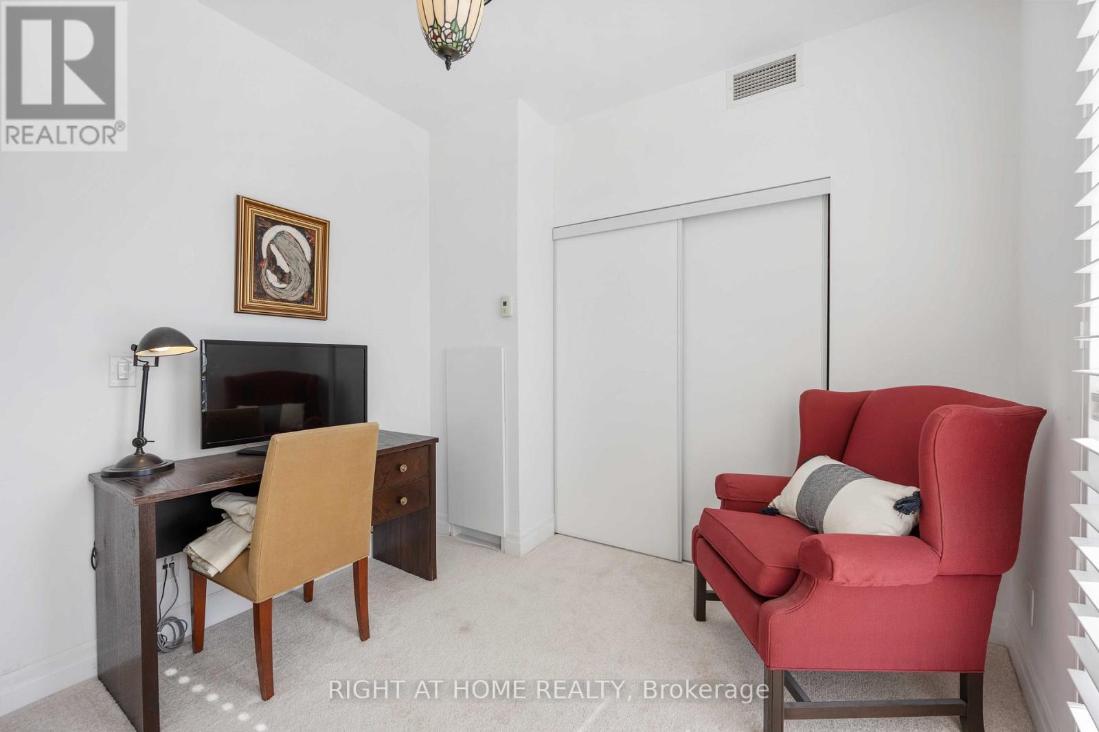 1901 - 500 St Clair Avenue W, Toronto (Humewood-Cedarvale), Ontario  M6C 1A8 - Photo 19 - C12627154