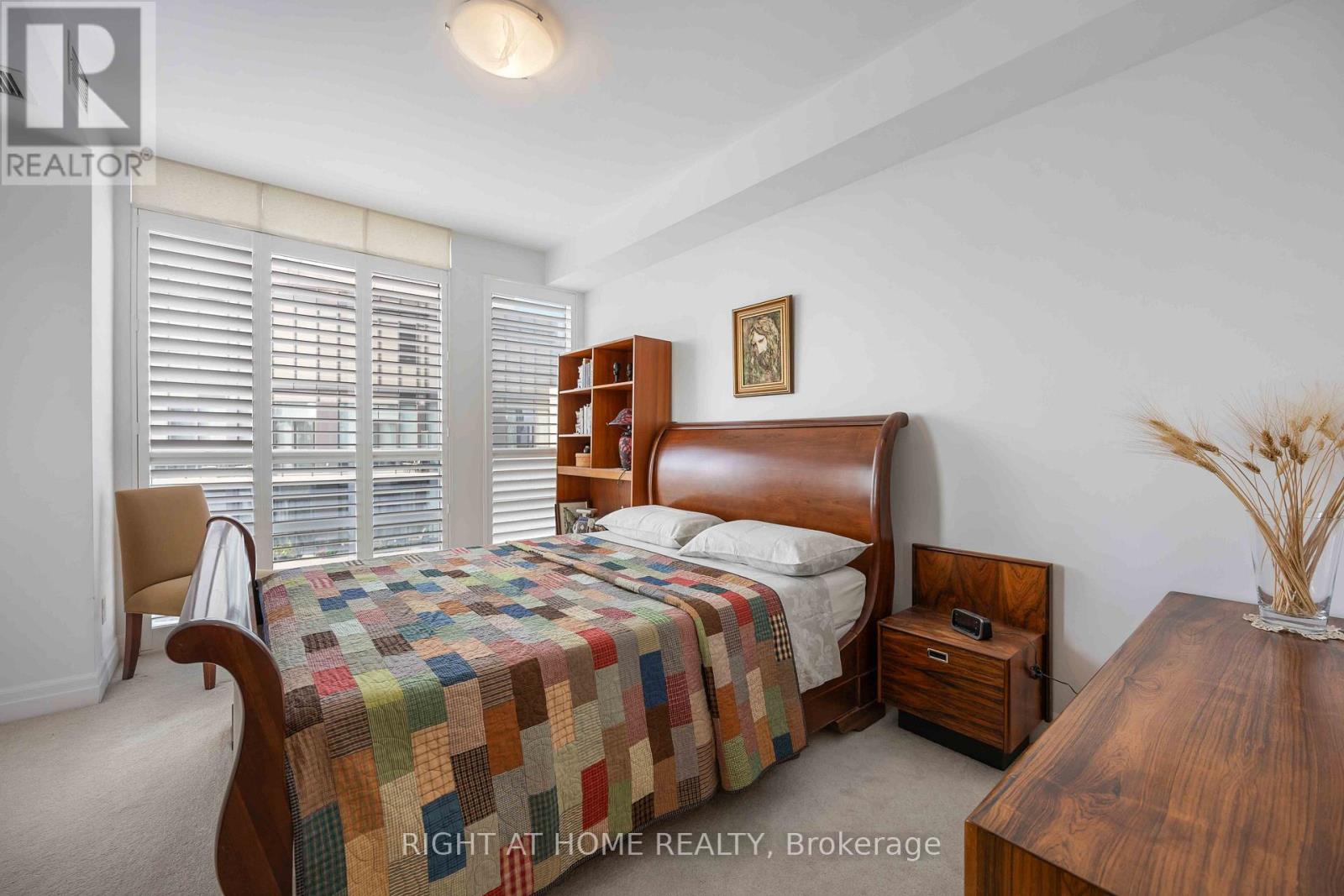 1901 - 500 St Clair Avenue W, Toronto (Humewood-Cedarvale), Ontario  M6C 1A8 - Photo 23 - C12627154