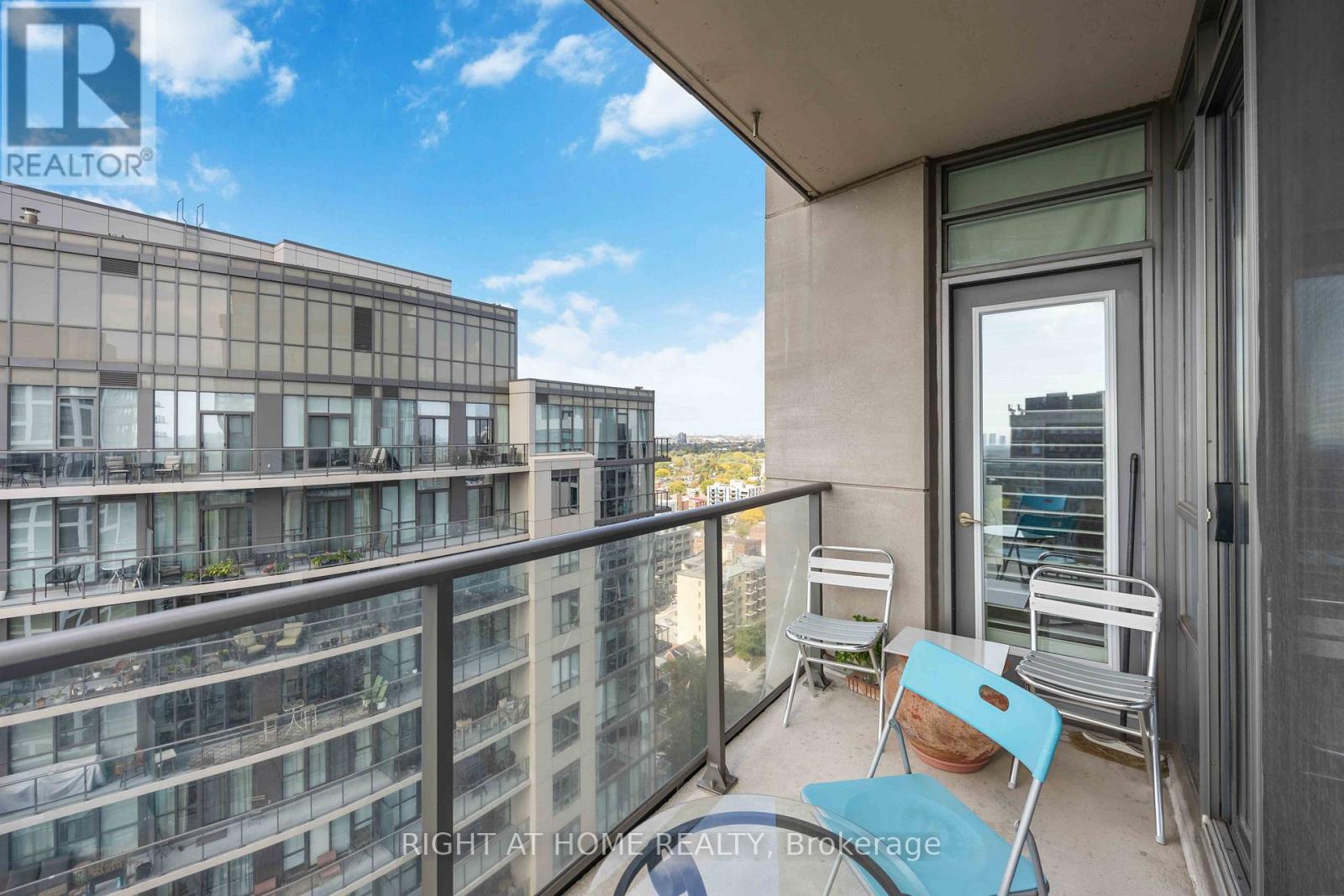 1901 - 500 St Clair Avenue W, Toronto (Humewood-Cedarvale), Ontario  M6C 1A8 - Photo 25 - C12627154