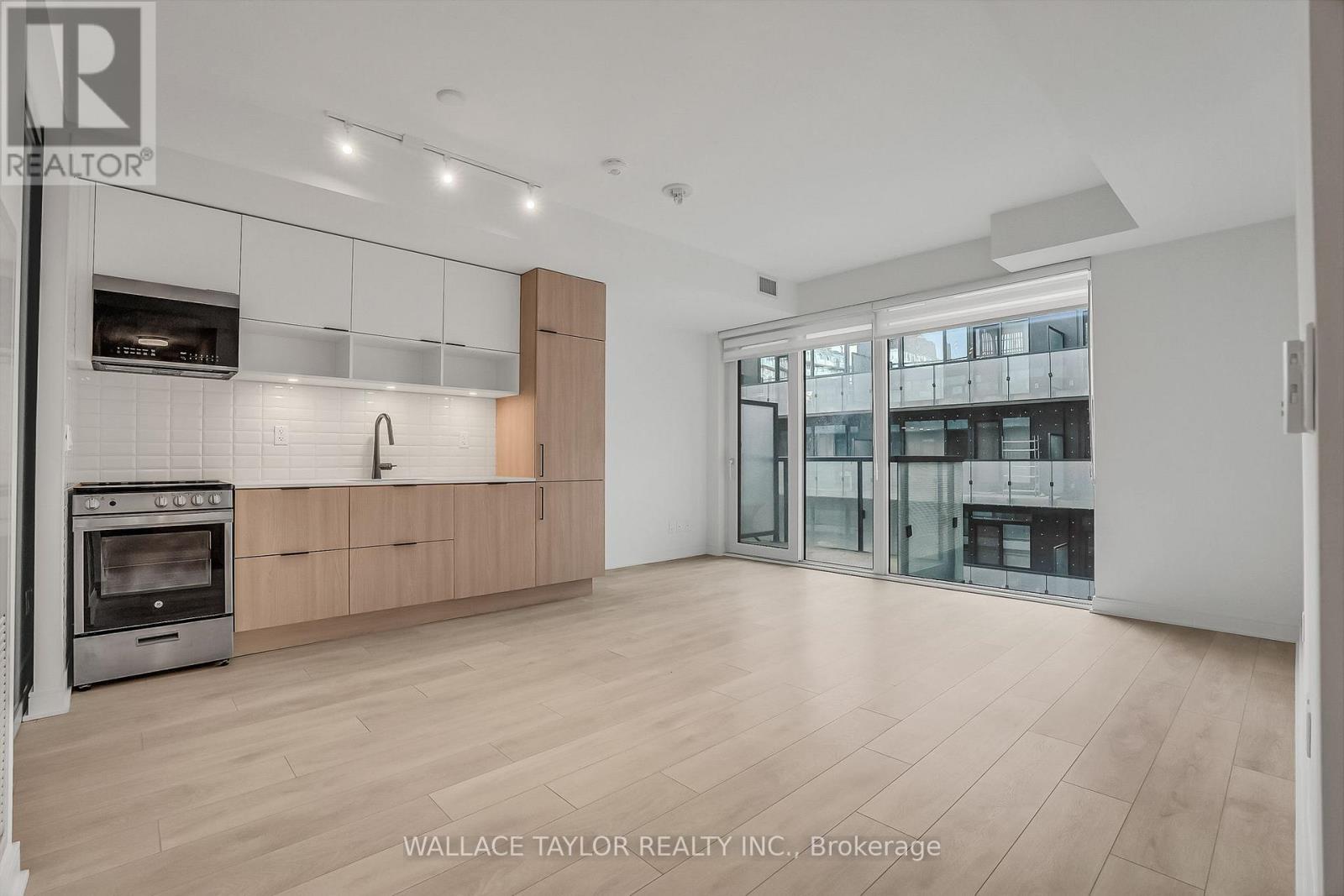 12 - 35 ROLLING MILLS ROAD, Toronto, Ontario