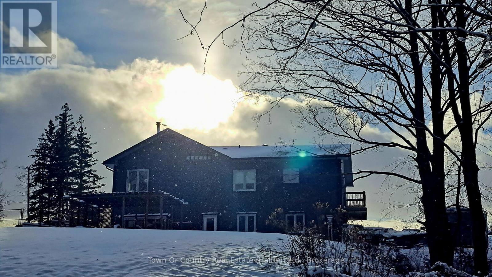 5041 Third Line, Erin, Ontario  L7J 2L8 - Photo 3 - X12468457